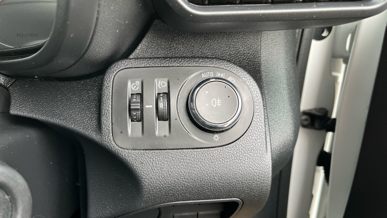 Vauxhall Combo Cargo Combo L1 Diesel 2300 1.5 Turbo D 100ps H1 Sportive Van